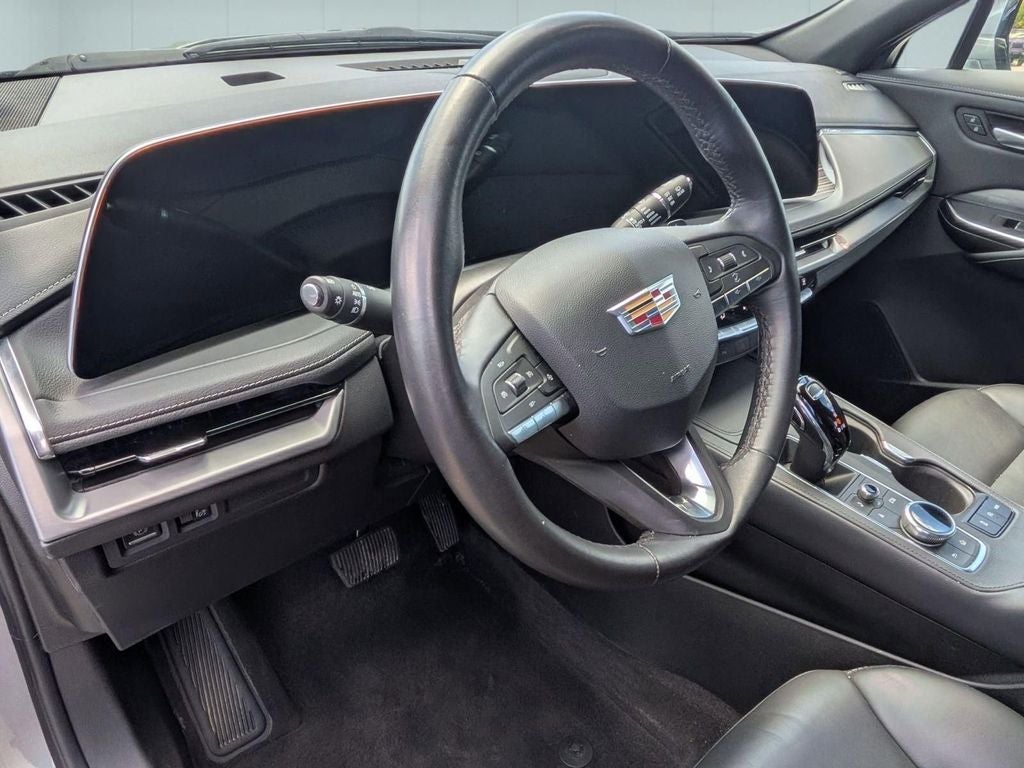 2025 Cadillac XT4 Premium Luxury