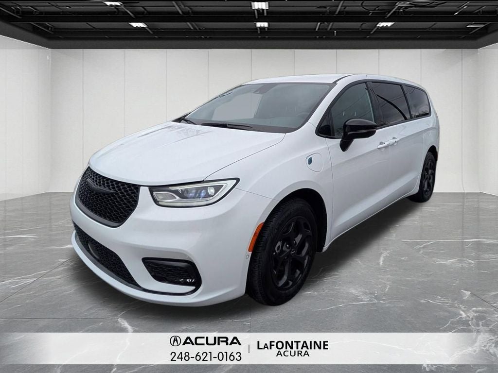 2024 Chrysler Pacifica Hybrid Select S Appearance