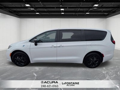 2024 Chrysler Pacifica Hybrid Select S Appearance