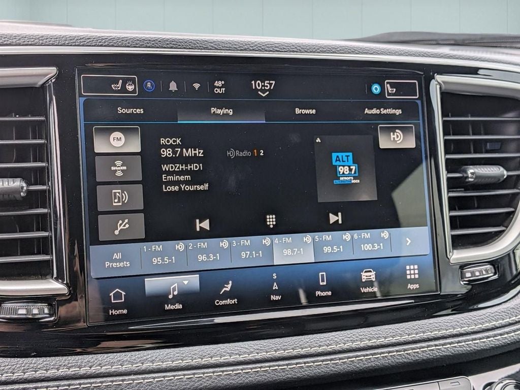 2024 Chrysler Pacifica Hybrid Select S Appearance