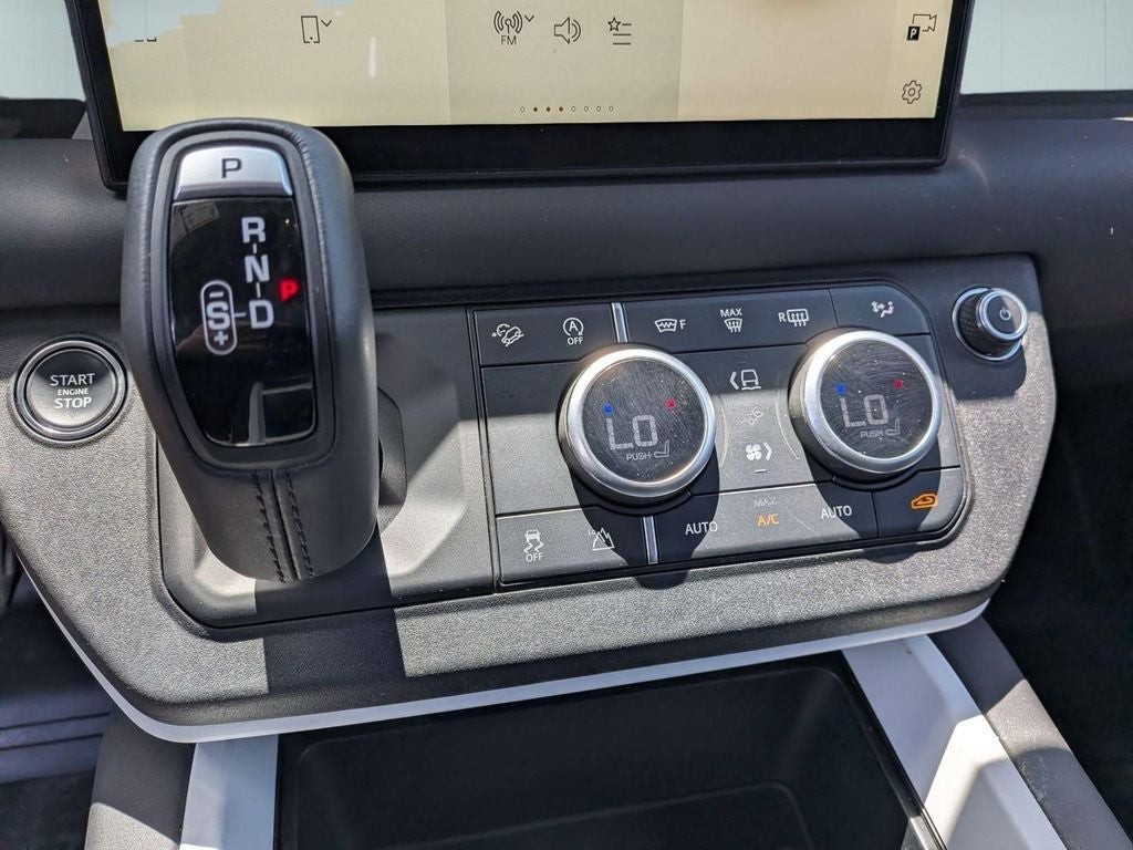 2025 Land Rover Defender 110 S