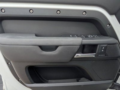2025 Land Rover Defender 110 S