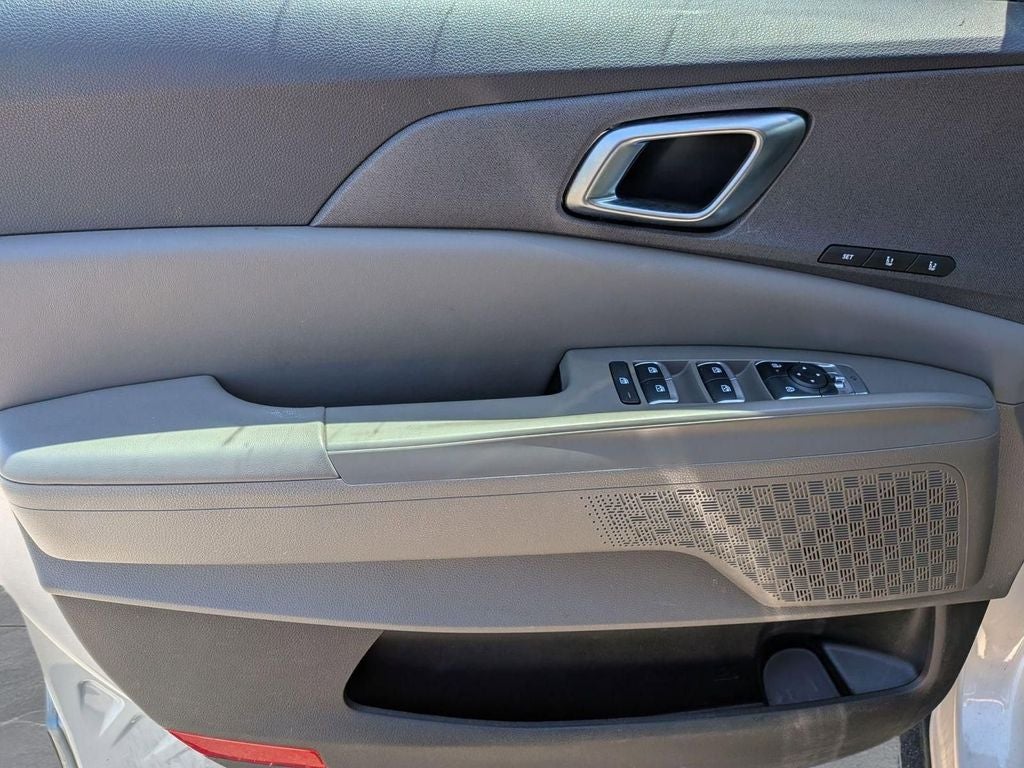 2025 Kia Carnival SX