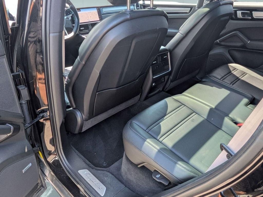 2022 Porsche Cayenne Platinum Edition