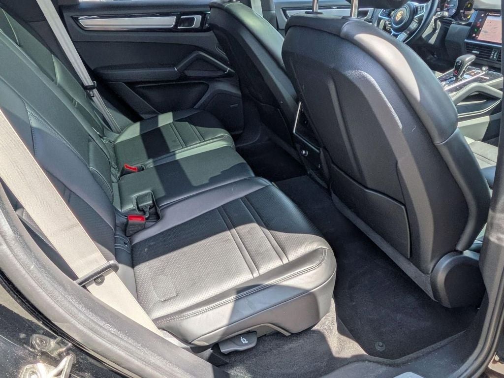 2022 Porsche Cayenne Platinum Edition
