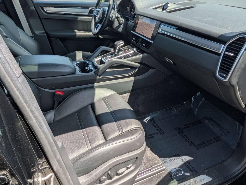 2022 Porsche Cayenne Platinum Edition