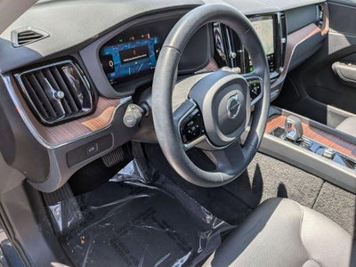 2024 Volvo XC60 B5 Plus Dark Theme