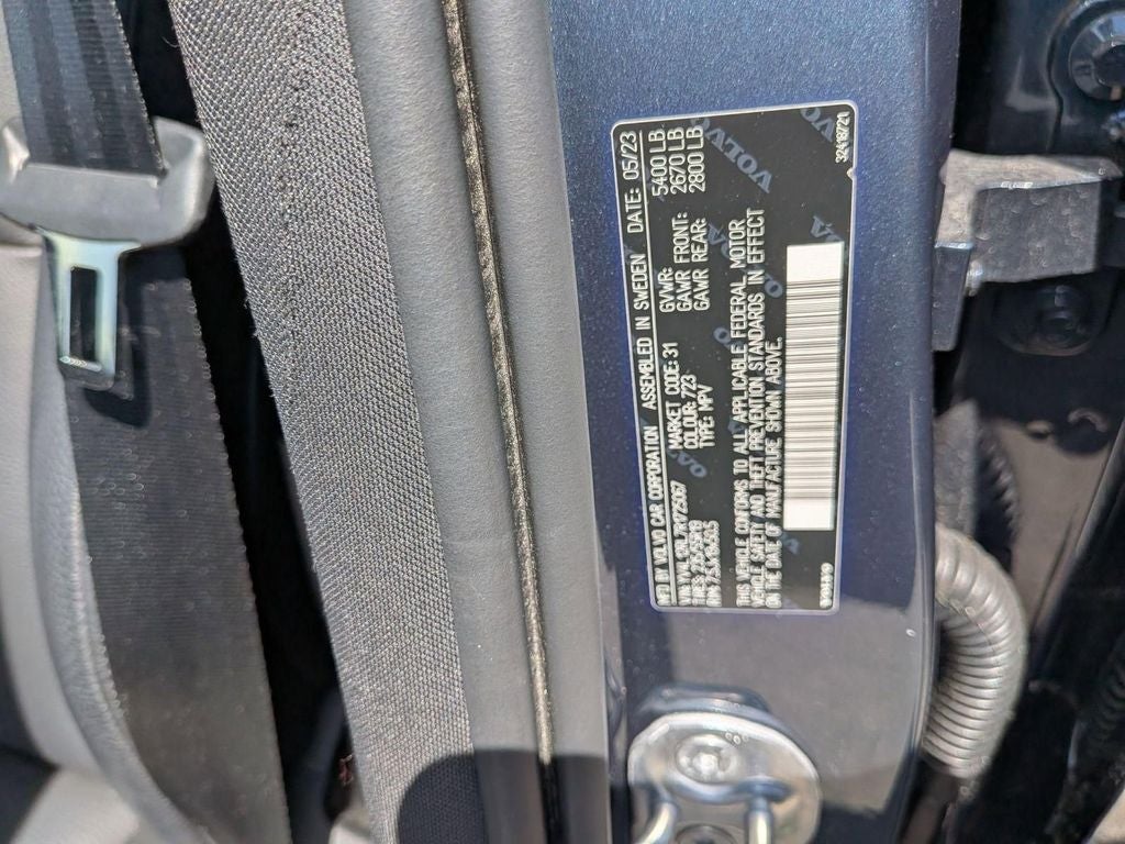 2024 Volvo XC60 B5 Plus Dark Theme