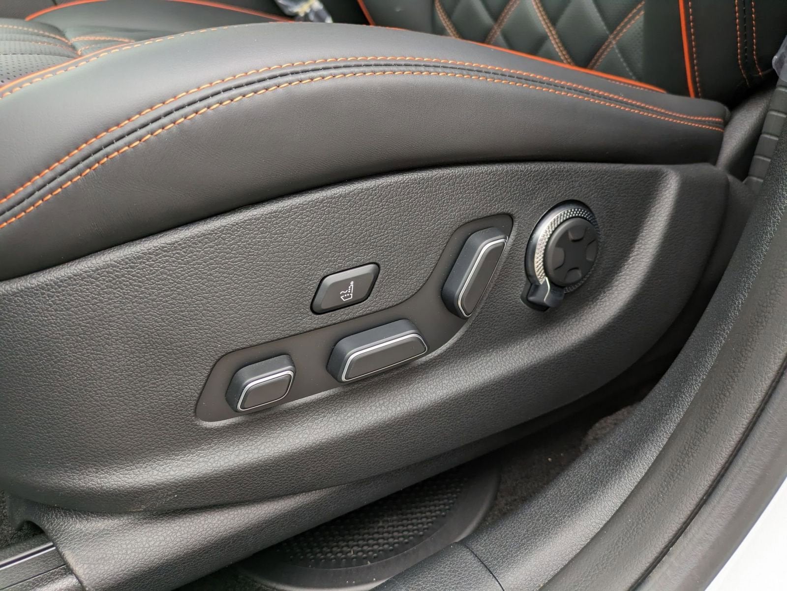 2026 GENESIS GV70 Sport Prestige - Photo 13