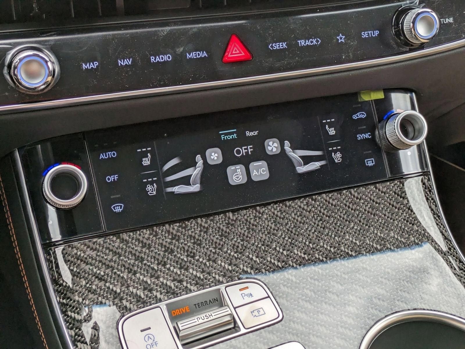 2026 GENESIS GV70 Sport Prestige - Photo 24
